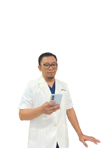 dr. Agus Supramono bersama tim Griya Fisioterapi Supra Medika