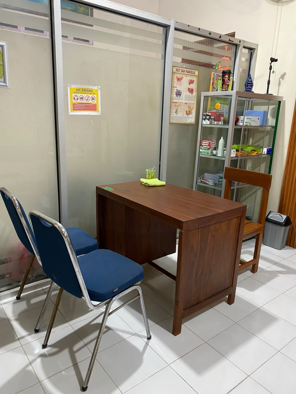 Ruang konsultasi dengan tenaga profesional